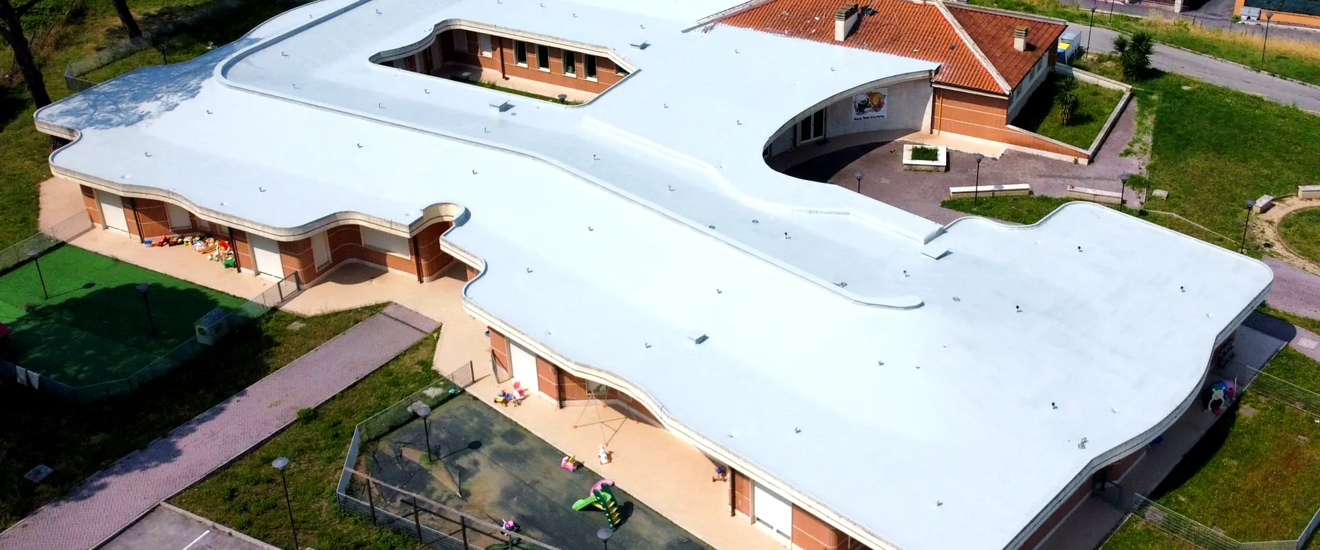 Bitumen Roof Renovation Rome: Amalia Gamboni Nursery