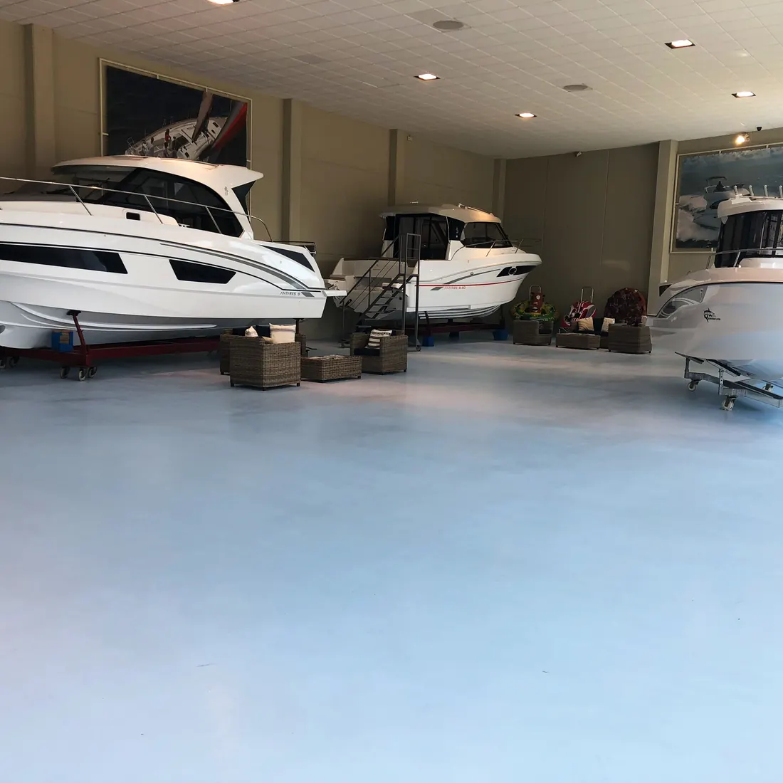 Boats on the pale floor Boats on the pale floor