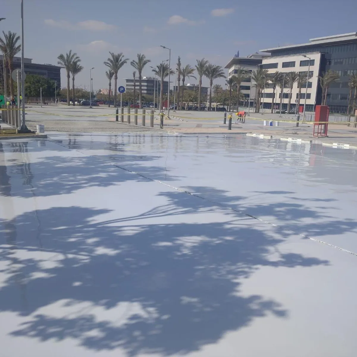 Membrana continua en la plaza de Cairo Festival City