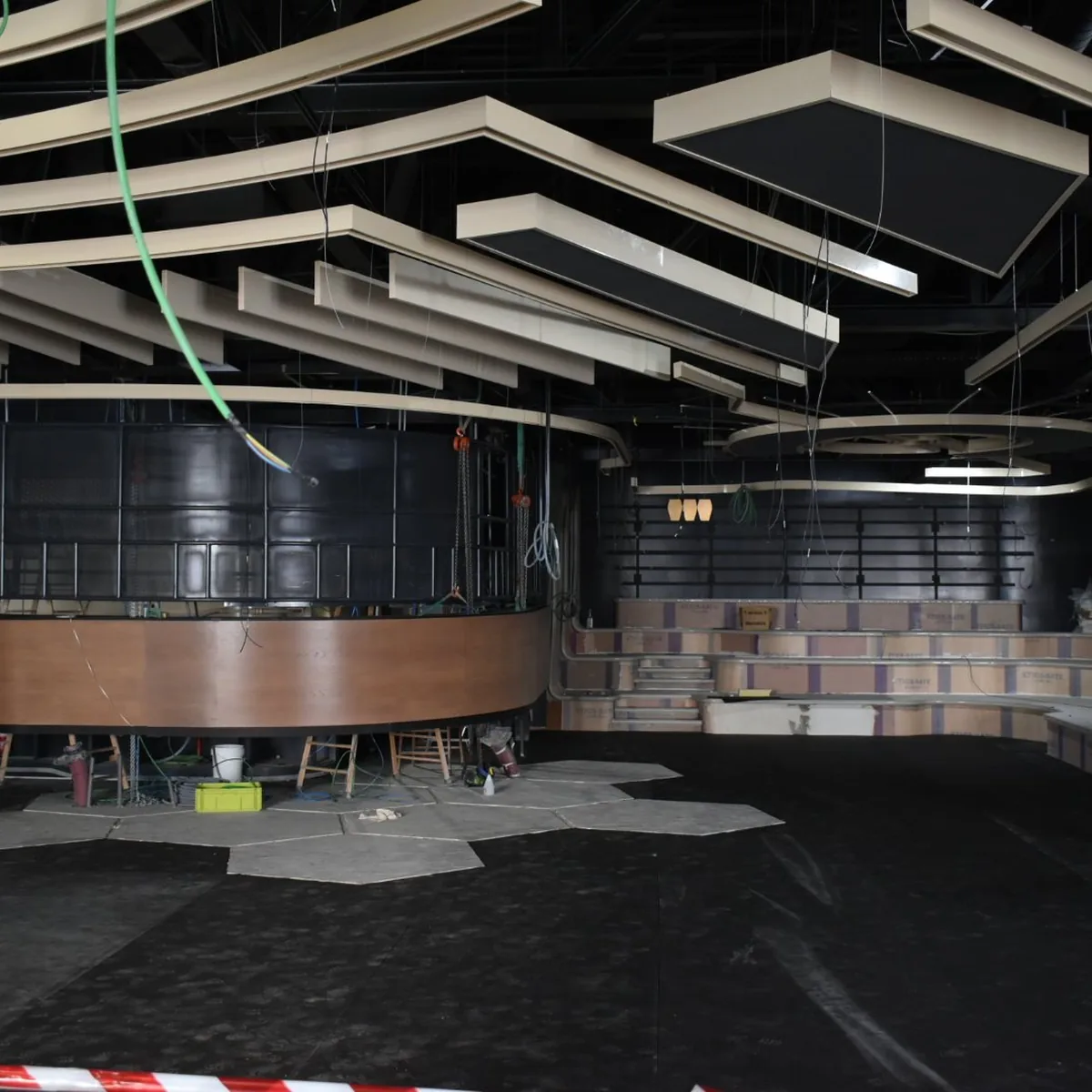 Hall floor under the suspended ceiling during works, Salou