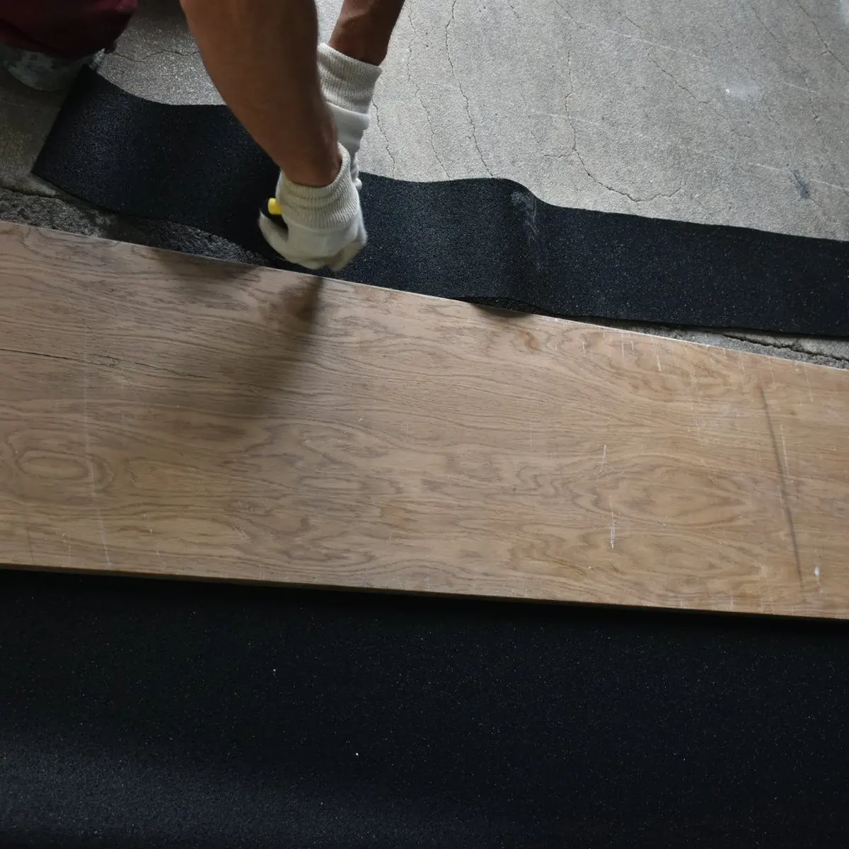 Rubber mat joint detail at a board edge, Salou