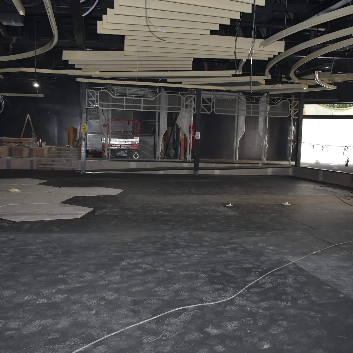 Rubber mat layout across the multipurpose hall, Salou