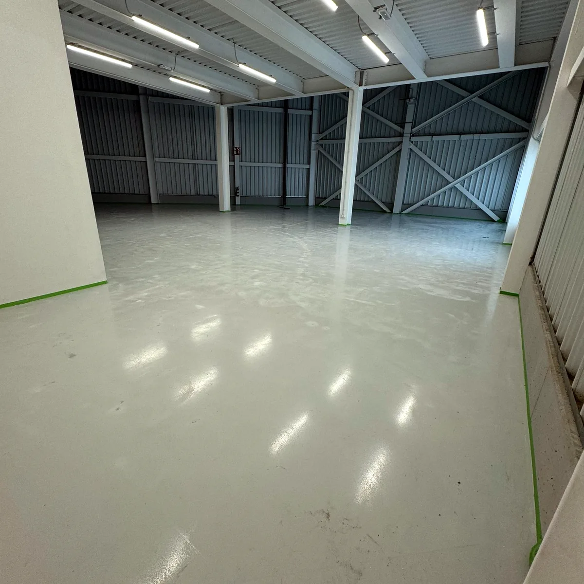Flexible polyurethane flooring in Gipuzkoa: the main hall of the unit