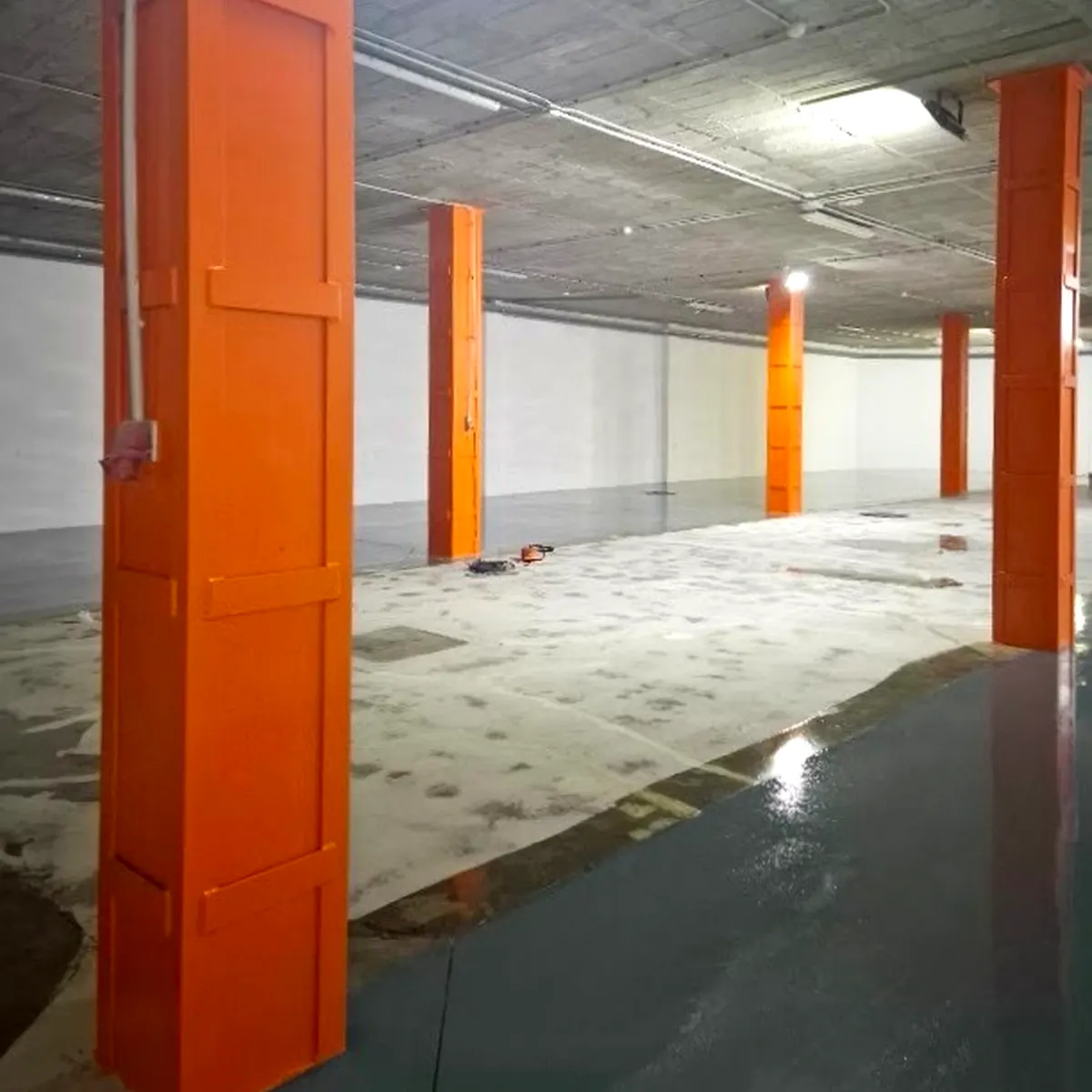 Column base detailed into wet parking coating, Palma Column base detailed into wet parking coating, Palma