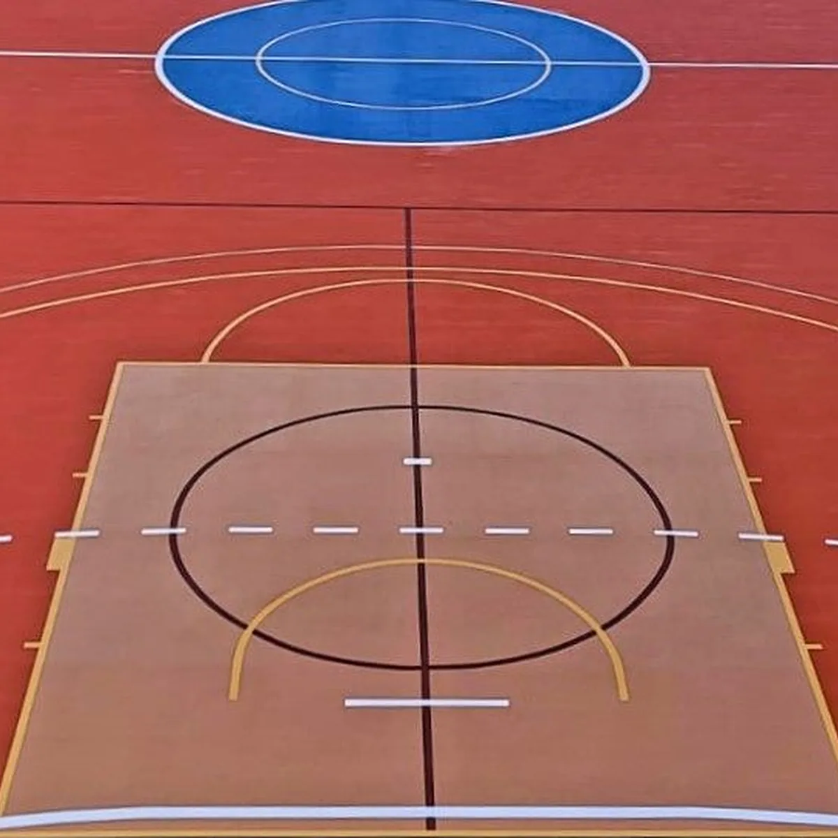 Centre circle and key markings on the new court, Cervelló Centre circle and key markings on the new court, Cervelló