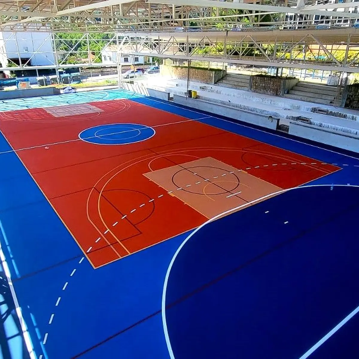 Finished court seen from above under the roof frame, Cervelló Finished court seen from above under the roof frame, Cervelló
