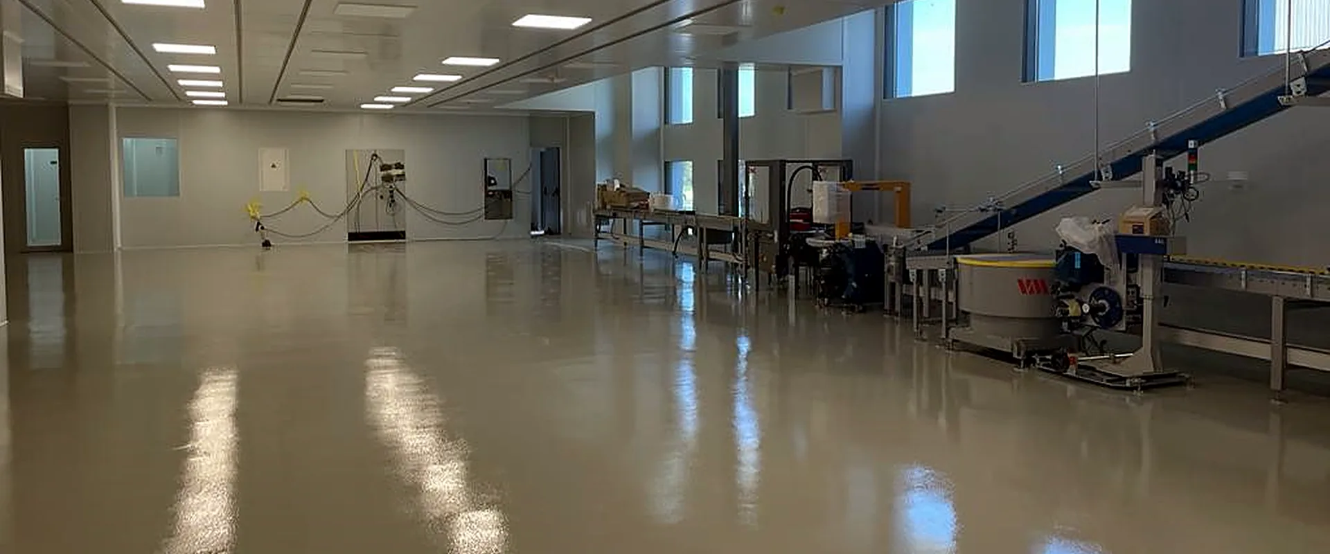 Perfume Plant Epoxy Flooring in Polinyà with EP Coat 100
