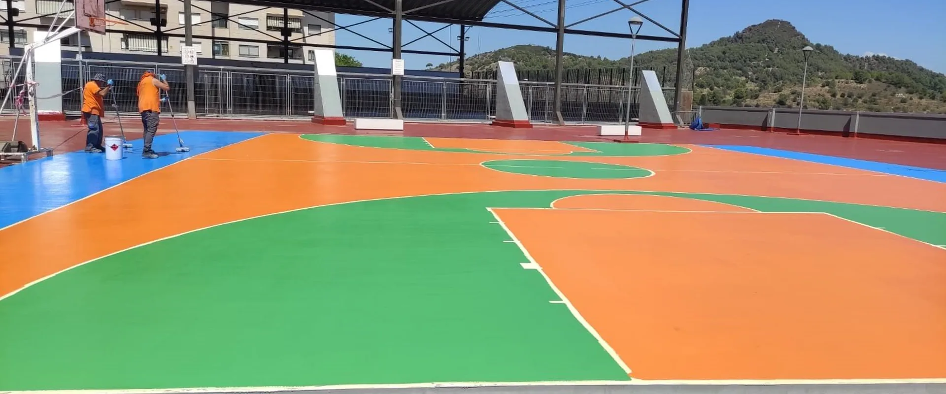Rooftop Sports Court Flooring on a Supermarket in Montcada
