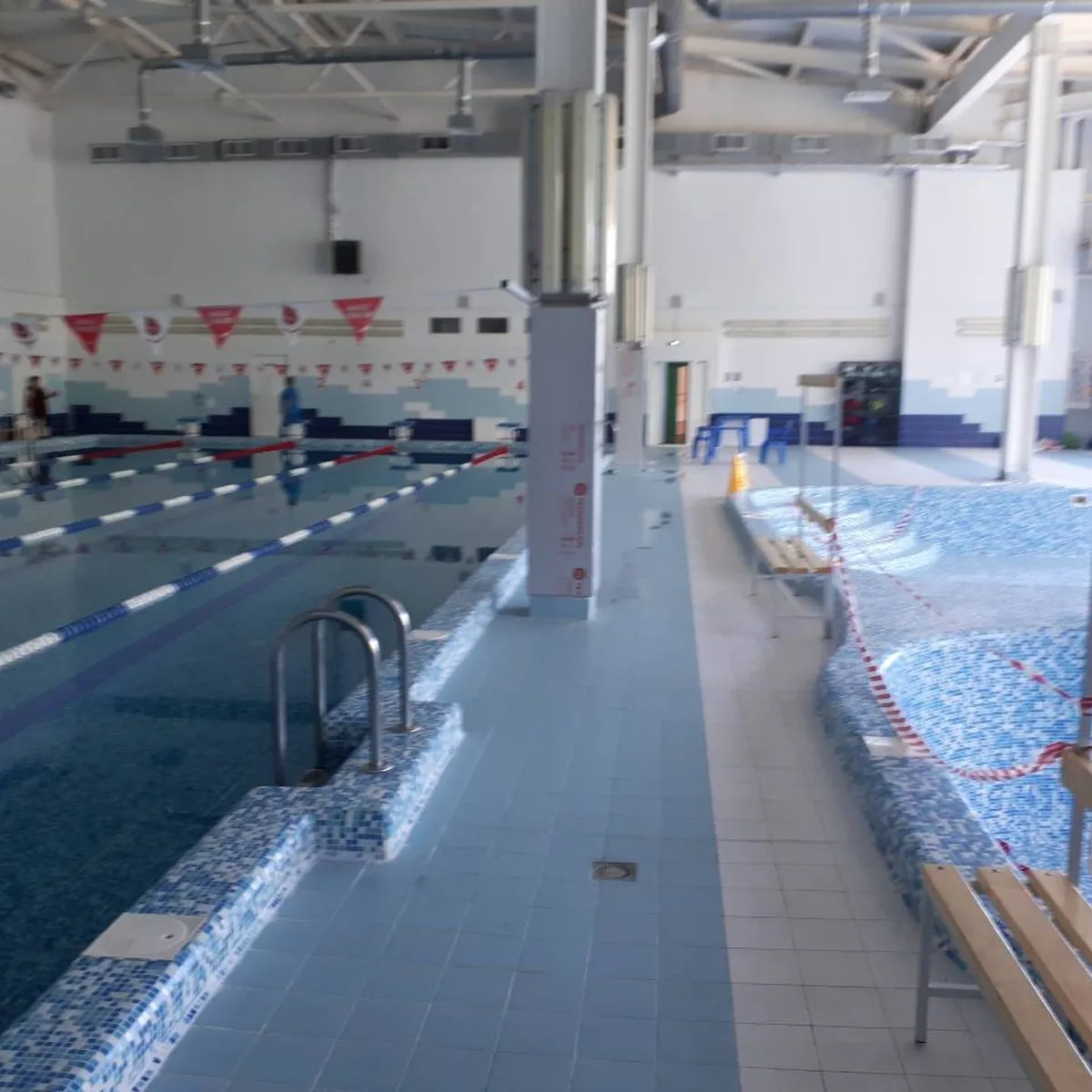 Swimming lanes and pool edge after reopening, Nizhny Novgorod