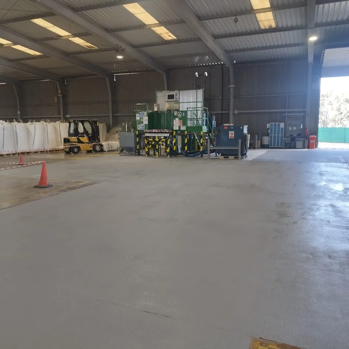 Logistics warehouse floor before coating, Constantí, Tarragona
