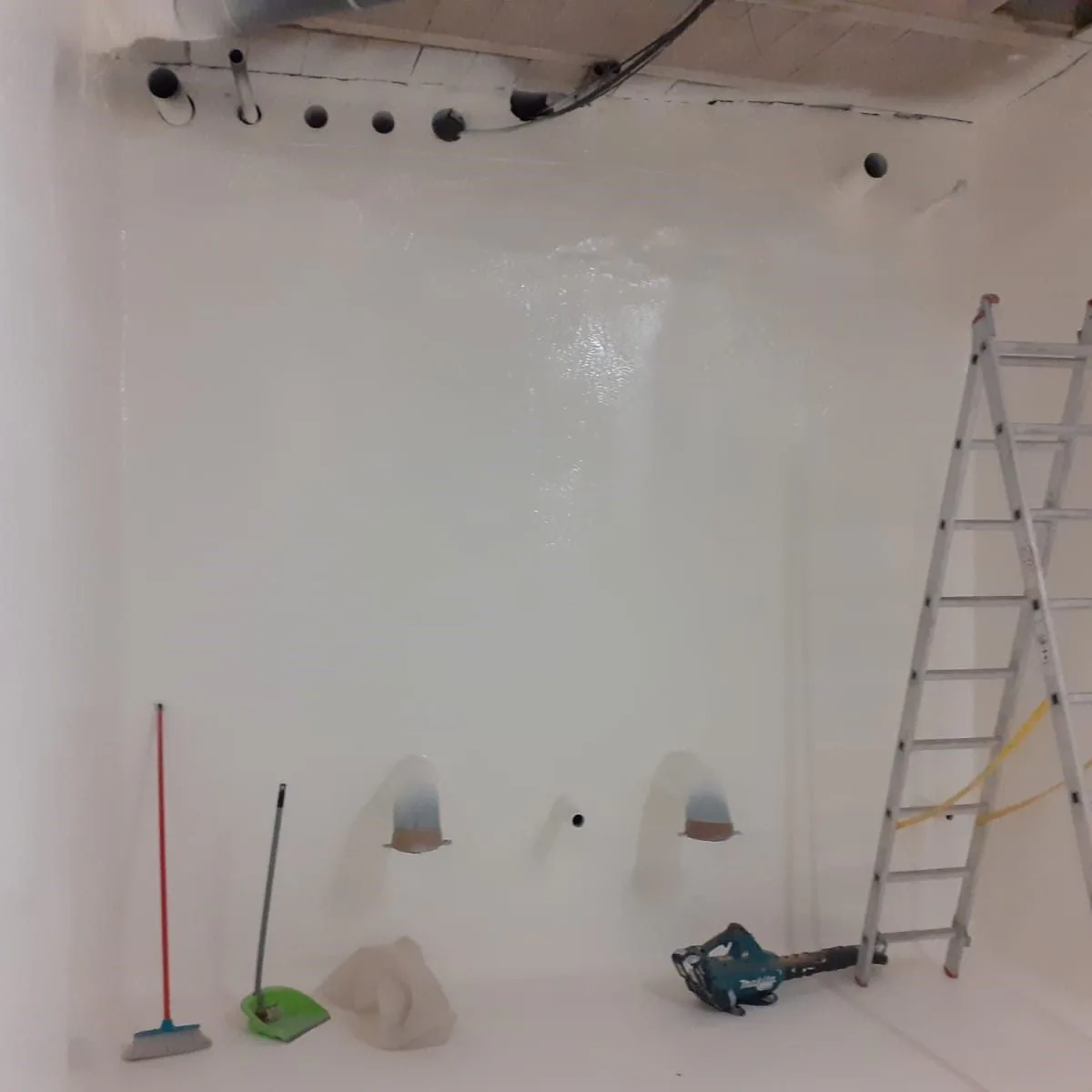 Lined tank with tools after the works, Mallorca